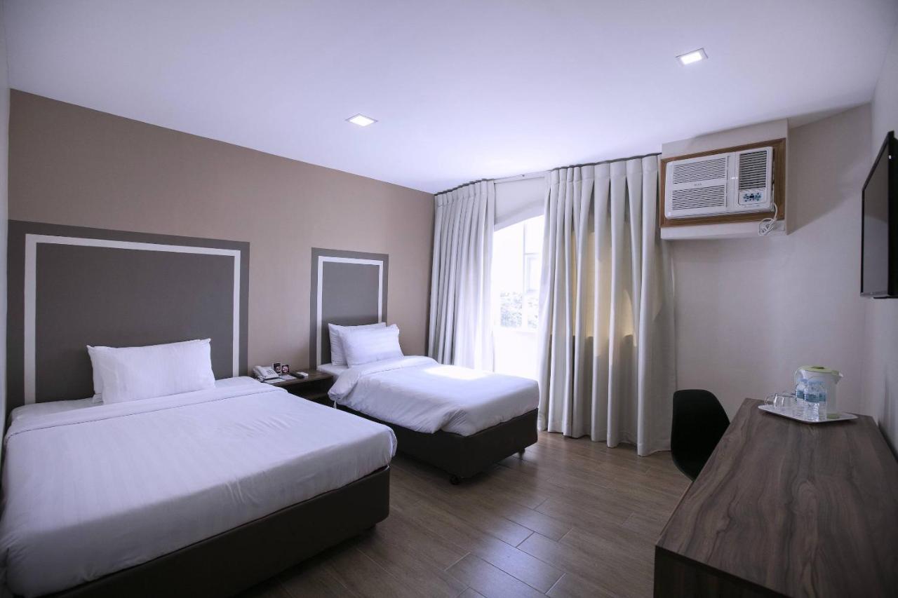 Capital O 911 S Hotel And Residences Cebu Bagian luar foto